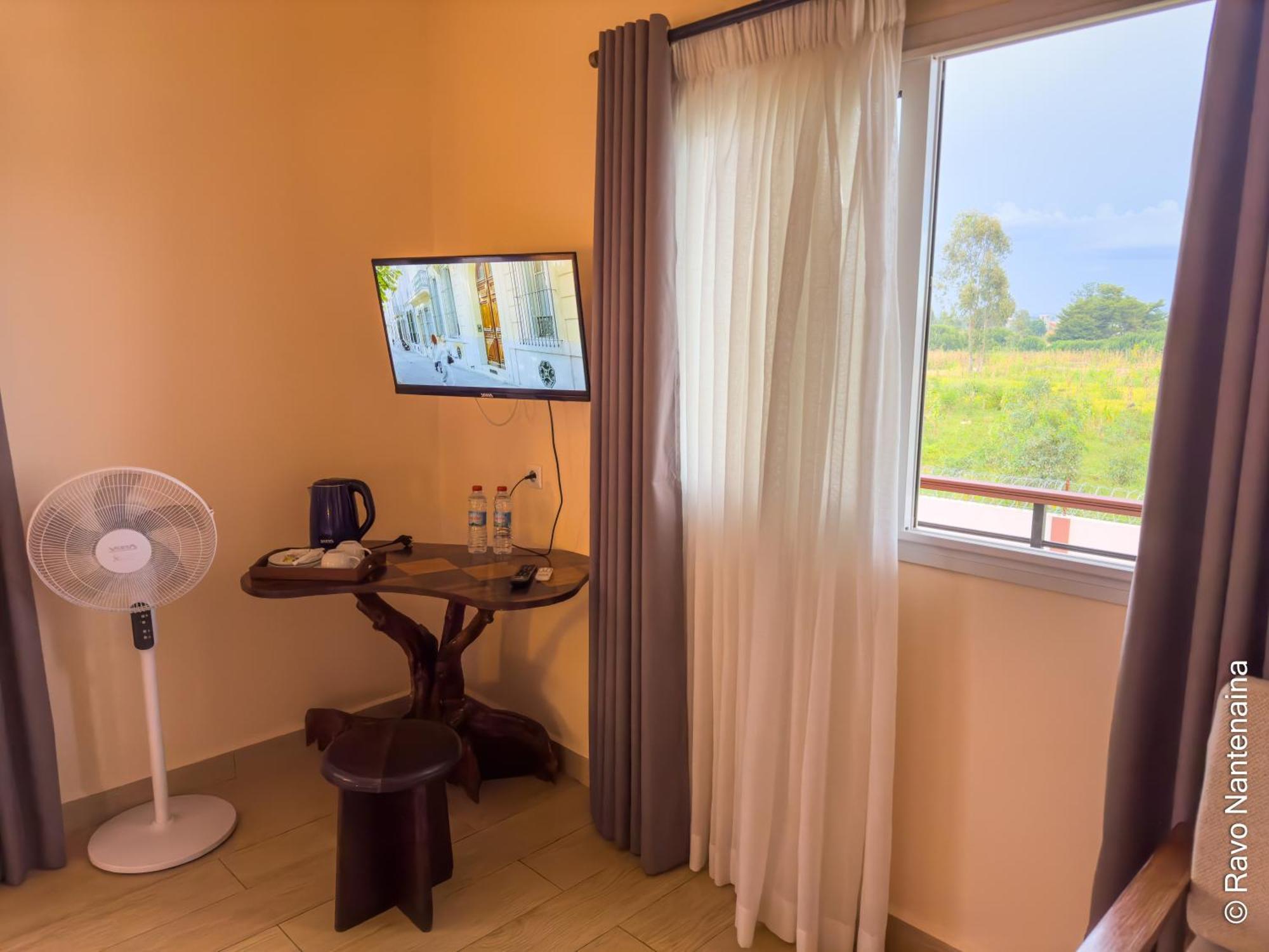 Bira Hotel Antsirabe Dış mekan fotoğraf
